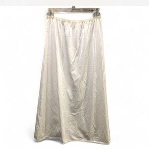 Vintage Vanity Fair size small White lace trim with elastic waistband lingerie